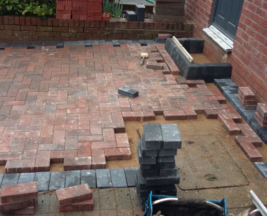 Paving step and block paving driveway 